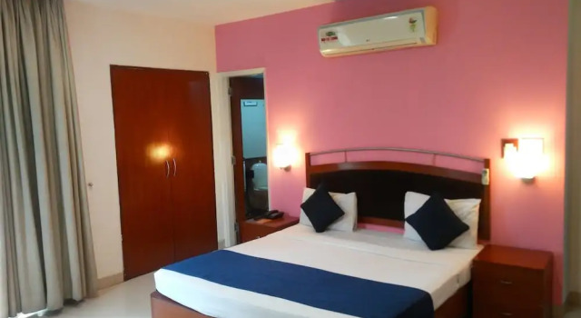 Номер Deluxe Divine Inn Hotel