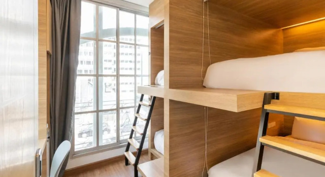 Кровать в общем номере Atnest Hostel