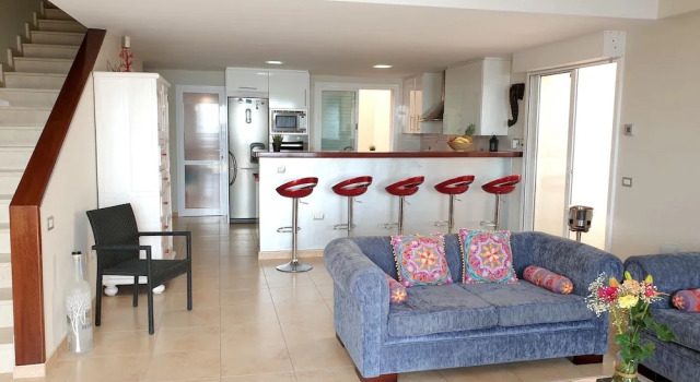 Apartment With 2 Bedrooms in Porís de Abona, With Wonderful sea View, Pool Access, Furnished Terrace, Prenota Appartamento Hotel a Tenerife con piscina, Piscina