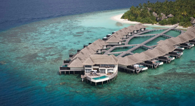 Вилла с балконом и с красивым видом из окна Outrigger Konotta Maldives Resort