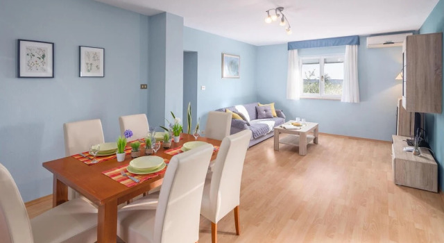 Beautiful Home in Brnobici With 4 Bedrooms, Wifi and Outdoor Swimming Pool, Забронировать Отель Каштелир Umag Countryside