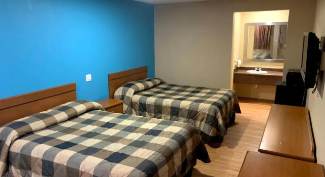 Четырёхместный номер Standard Blue Star Inn Lafayette Near Airport I-10