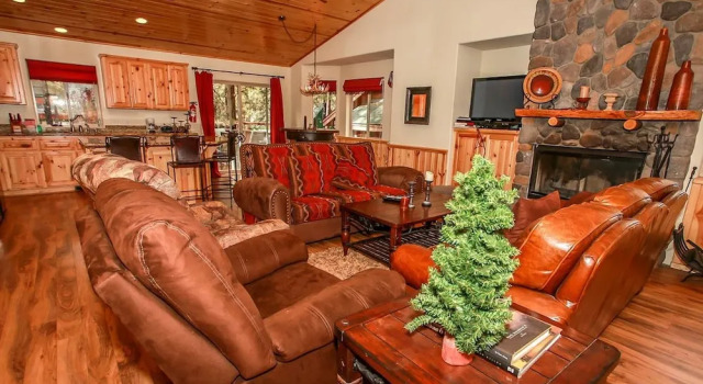 1641 - Timber Wolf Den by RedAwning, Rezerwuj Dom wakacyjny Big Bear Lake Stany Zjednoczone