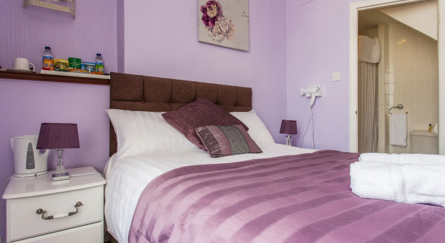 Brighton Surf Guest House, Забронировать Гостевой дом Отели Исторического графства Суссекса с парковкой, Парковка