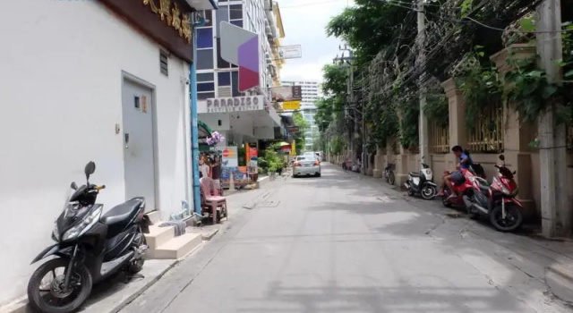 CBD Asoke/Nana/Ploenchit +2 mins to Terminal 21, Забронировать Отель Отели Бангкока с бассейном, рядом с Улица Сой Ковбой, Бассейн