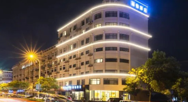 Country Inn Hotel (MSD Chow Tai Fook Financial Center Store,Tianjin Binhai Development Zone)