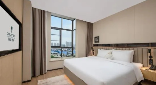 Люкс Deluxe Country Inn & Suites By Radisson ,Changde First People's Hospital Branch