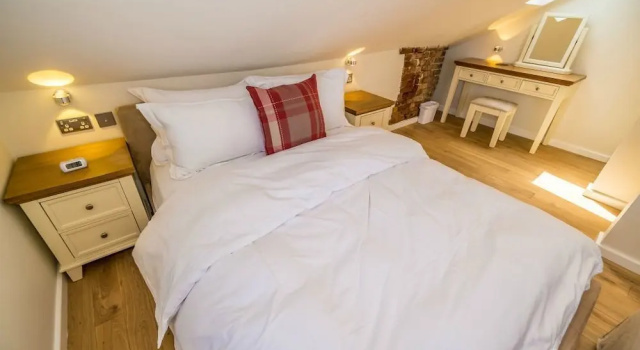 Двухместная студия с балконом Sea View Holiday Flat - Covehurst Bay