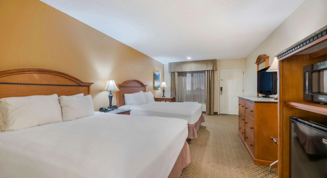 Четырёхместный номер Standard Best Western Sunrise Inn