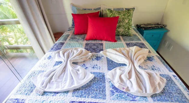 IT04 Bangalo Duplex 3 Suítes Pe na Areia, Забронировать Отель Камасари штат Баия