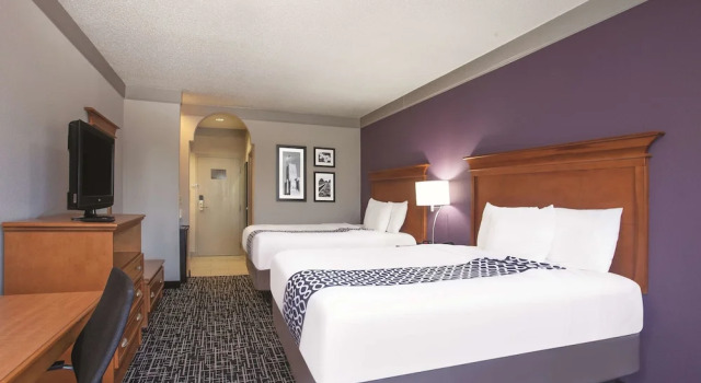 Четырёхместный номер Standard La Quinta Inn & Suites by Wyndham Jackson Airport/Pearl