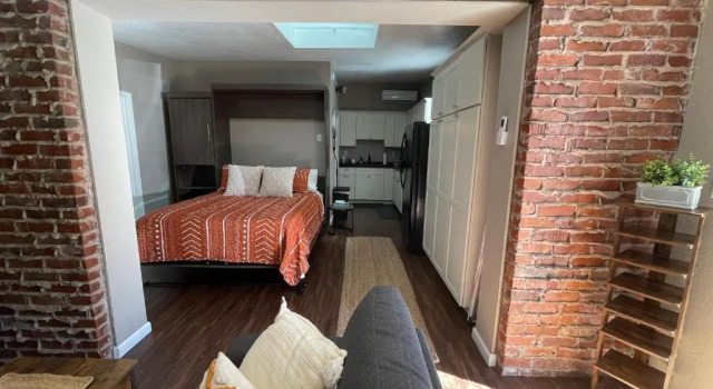 Студия The Olde Mill Inn Bed & Breakfast