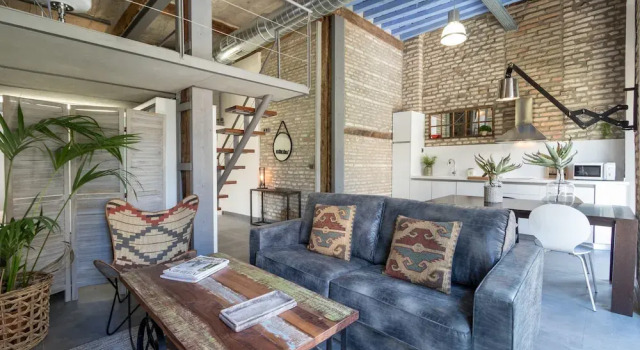 Студия Chezmoihomes Loft Catedral