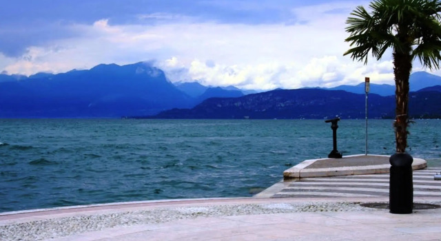 Scenic Holiday Home in Pastrengo near Lazise Lake & City Center