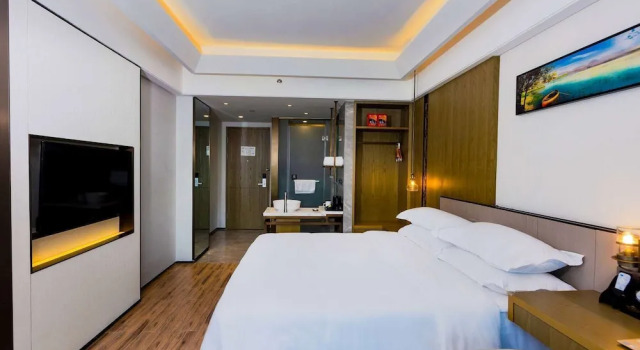 Двухместный номер с видом на горы Microtel by Wyndham Sanya Dadonghai