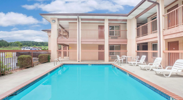 Super 8 by Wyndham Decatur Priceville, Đặt Khách sạn mini Khách sạn ở Decatur bao gồm bữa sáng, Bữa sáng