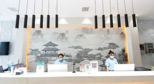 QINGLU Hotel Jingzhou train station, Fonterra, Prenota Hotel Hotel a Hubei con parcheggio, Parcheggio