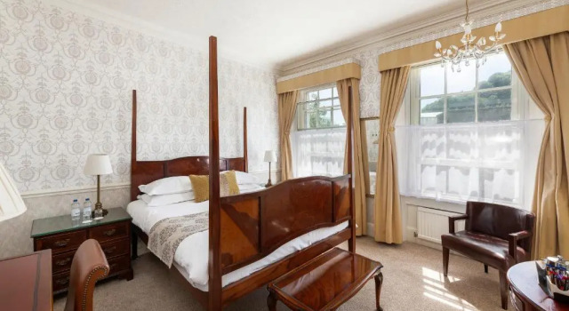 Номер Standard Royal Hotel