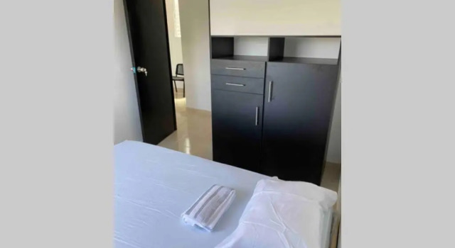 Apartamento de 3 Habitaciones con ventiladores amoblado fresco, Book Lejlighed Hoteller i Cesar med pool, Swimmingpool