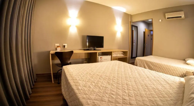 Двухместный номер Standard Hotel Campo Largo Express