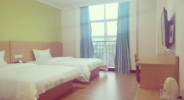Двухместный номер Standard 7 Days Inn Foshan Pingzhou Jade Street Branch