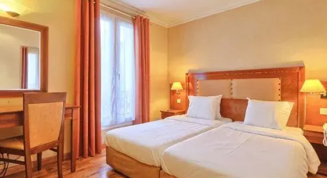 Двухместный номер Superior 121 Paris Hotel