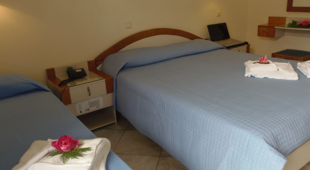 Yakinthos Hotel