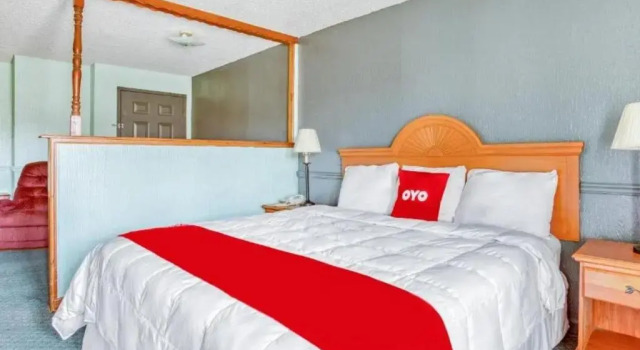 Двухместный люкс OYO Townhouse Tulsa Woodland Hills