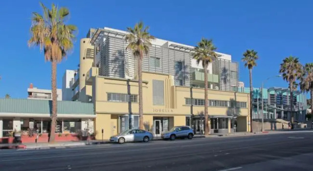 Modern Studio in Santa Monica, Забронировать Отель Санта-Моника 