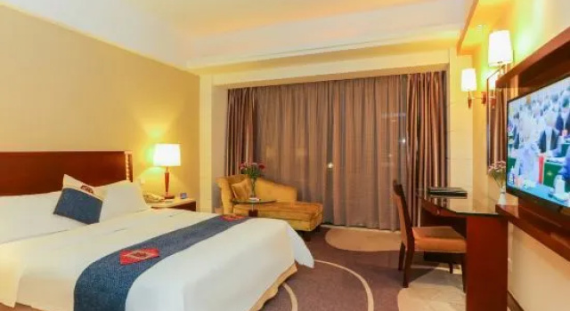 Двухместный номер Standard с видом на внутренний двор CP Peninsula Hotel