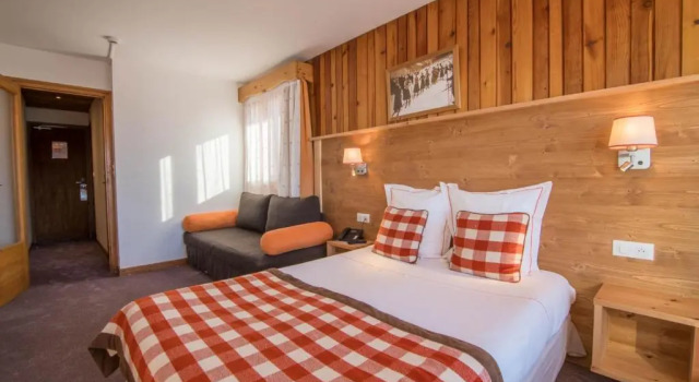 Четырёхместный номер Standard с балконом Le Relais du Petit Saint Bernard