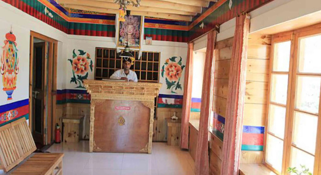 Hotel Mahay Palace, Забронировать Отель Отели Лех по системе «всё включено», рядом с Namgyal Tsemo Gompa, Всё включено