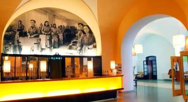Il Tabacchificio Hotel, Забронировать Отель Отели Гальяно-дель-Капо с завтраком, Завтраки
