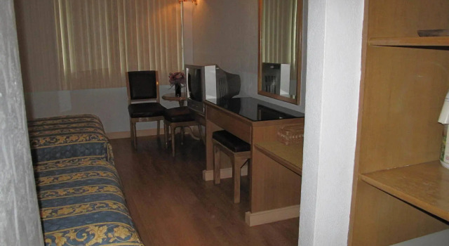 Far East Inn, Забронировать Отель Отели Бангкока 3 звезды, рядом с Улица Араб-стрит, 3*