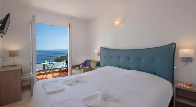 Hôtel-Club du Domaine dAiguebelle, USSIM Vacances, Забронировать Отель Ле-Лаванду Var coast