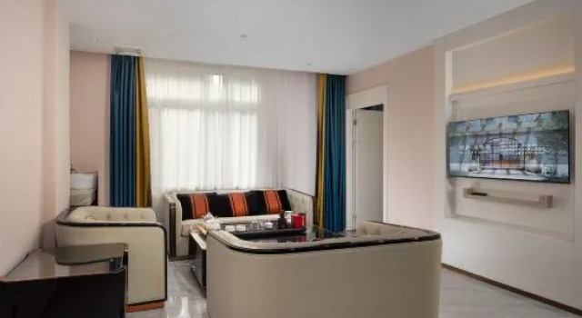 Люкс Business O.live Social Hotel Near Fuhai West Metro Station, Shenzhen World Exhibition & Convention Centerr