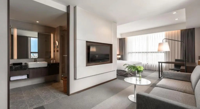 Полулюкс Lakeshore Hotel Tainan