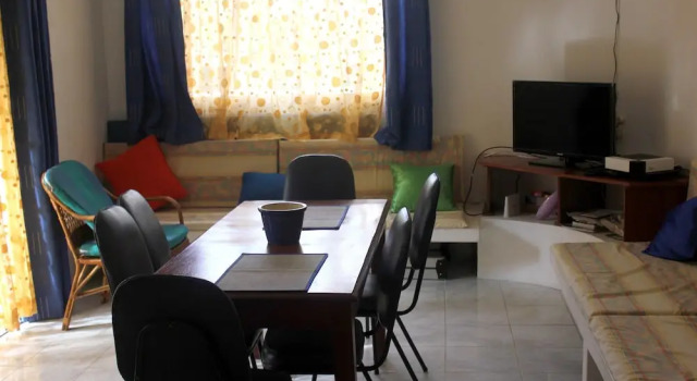Apartment With 2 Bedrooms in Pereybere, With Enclosed Garden - 200 m F, Rezervovat Apartmán Hotely v Pereybere s bazénem, Bazén