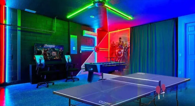 Коттедж 8950CBD Amazing 9BR Lakeview Villa in Solara