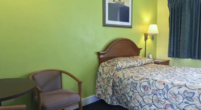 Номер Standard OYO Hotel Economy Inn US-29 Danville