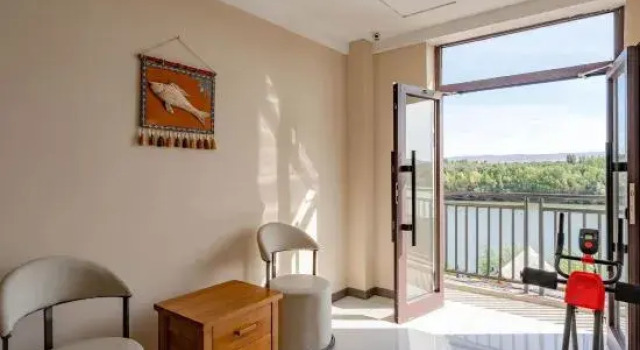 Burjin Comfort Hostel (Russian Style PedestrianStreet), Boek Hostel Altay Xinjiang