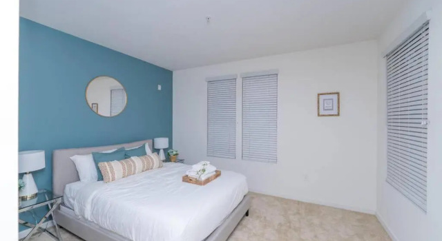 Amazing 2 bedroom 7 min from Disneyland w FREE Parking, Забронировать Отель Анахайм Disneyland California, рядом с UCI Douglas Hospital