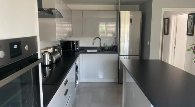 Апартаменты Luxury 2 bedrooms fully equipped Apartment with garden, Free Parking, Free Wifi & Netflix