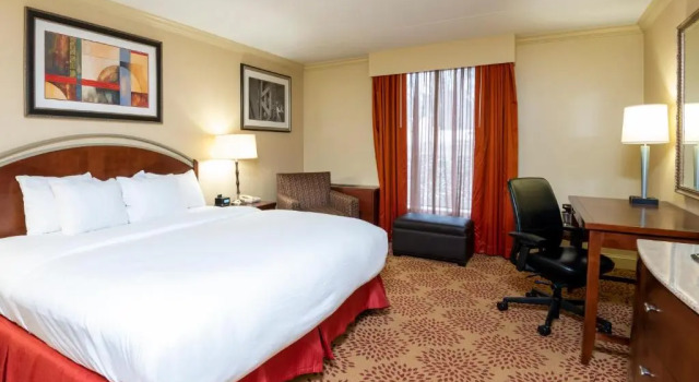 Camera Standard DoubleTree by Hilton Hotel Grand Rapids Airport