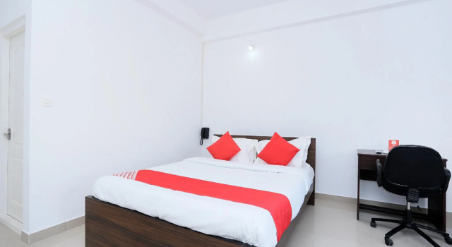OYO Flagship 30431 Camp Mars Apartments,, Забронировать Апартаменты/квартира Апартаменты Какканад, Апартаменты/квартира