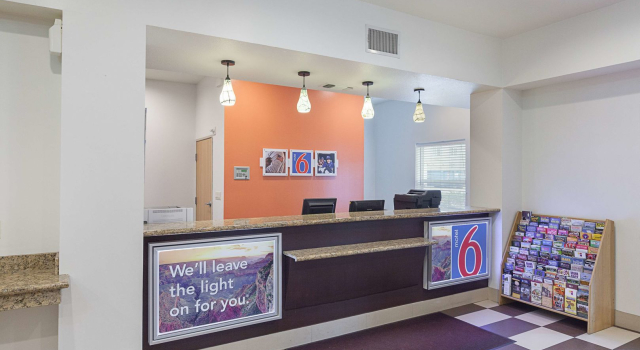 Motel 6-Fort Worth, TX, Забронировать Мотель Fossil Creek Форт-Уэрт