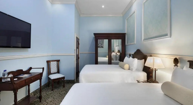 Четырёхместный номер Standard Hotel la Perla Leon