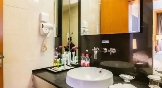 Двухместный номер Economy Phoenix International Hotel