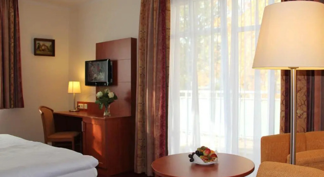 Двухместный номер Classic с балконом Hotel & Café Strandeck