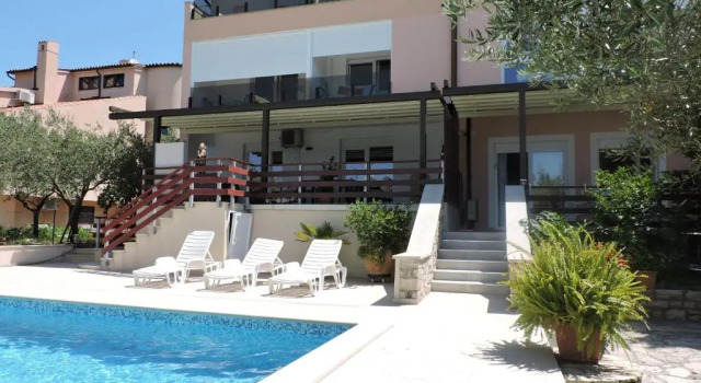 Апартаменты с видом на море Berat Apartment